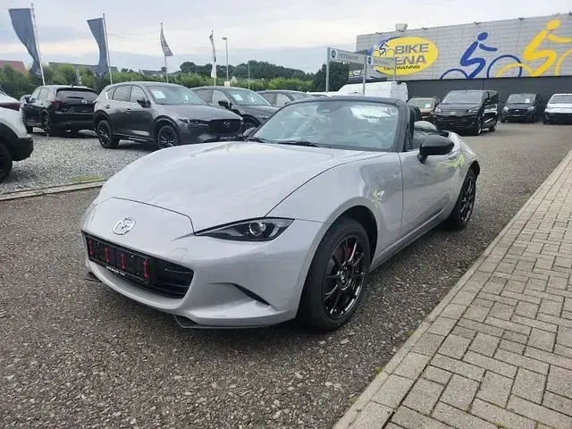 Neu Mazda MX5 Homura-Line 132 PS (97 kW) 2026 Grau Cabrio