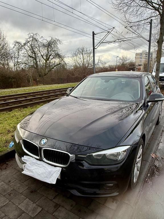 Gebraucht BMW 318 143 PS (105 kW) 2016 Schwarz Kombi