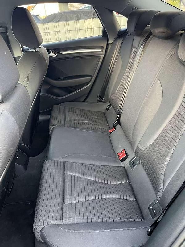 Gebraucht Audi A3 Sport 150 PS (110 kW) 2018 Grau Limousine