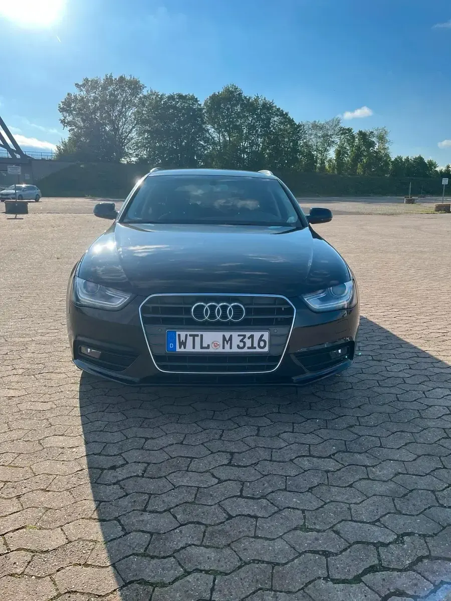 Gebraucht Audi A4 150 PS (110 kW) 2015 Schwarz Kombi