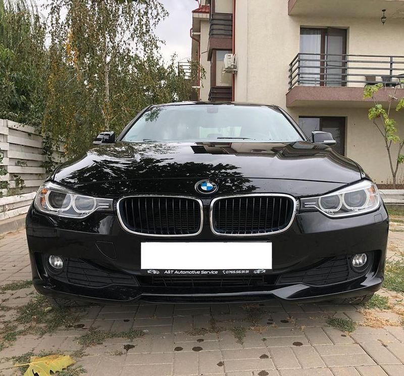 Gebraucht BMW 318 Sport Line 143 PS (105 kW) 2014 Schwarz Limousine