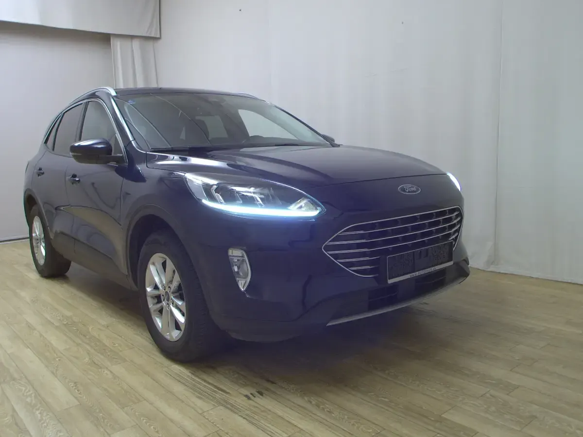 Gebraucht Ford Kuga Titanium 150 PS (110 kW) 2022 Blau SUV