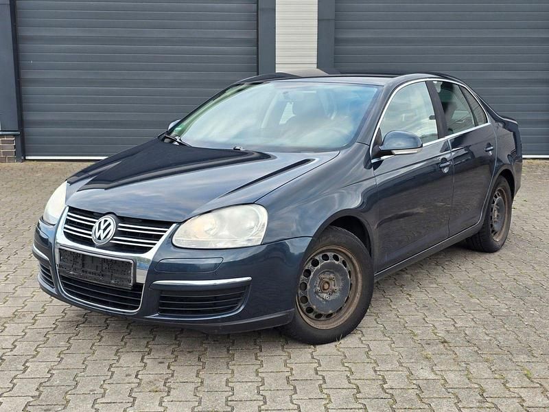 Blau Gebraucht 2007 VW Jetta Comfortline Limousine | 2.300 € (Guter Preis) - Bild 1/4