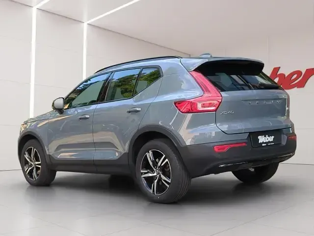 Gebraucht Volvo XC40 Plus 163 PS (119 kW) 2022 Grau SUV