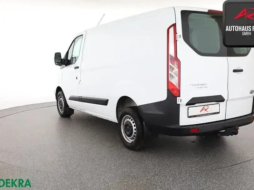 Używany Ford Transit 105 KM (77 kW) 2021 Biały Minivan