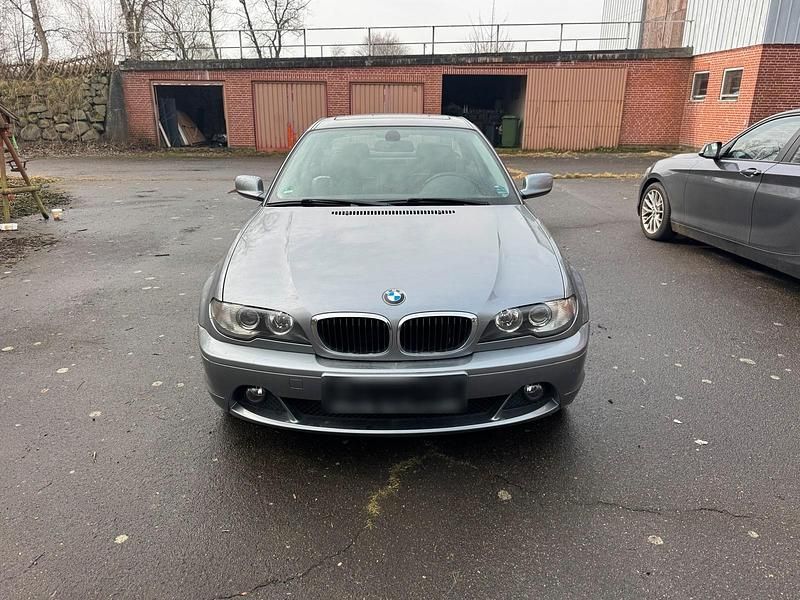 Gebraucht BMW 318 105 PS (77 kW) 2003 Grau Coupé