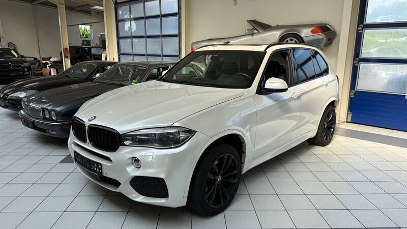 Schwarz Gebraucht 2016 BMW X5 Performance SUV | 29.950 € (Fairer Preis) - Bild 1/4