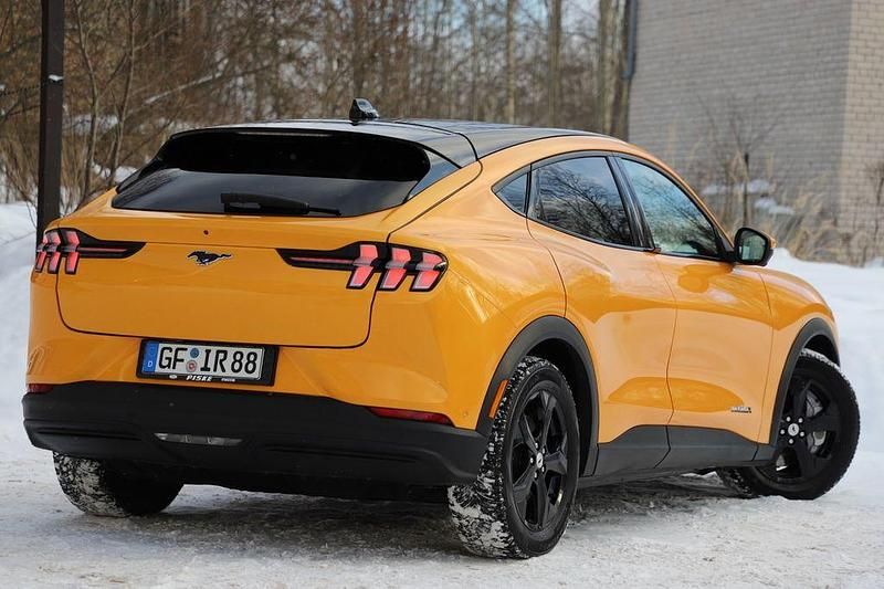 Gebraucht Ford Mustang Extended Range 294 PS (216 kW) 2023 Gelb Limousine