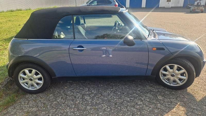 Gebraucht Mini One Cabriolet 90 PS (66 kW) 2006 Blau Cabrio