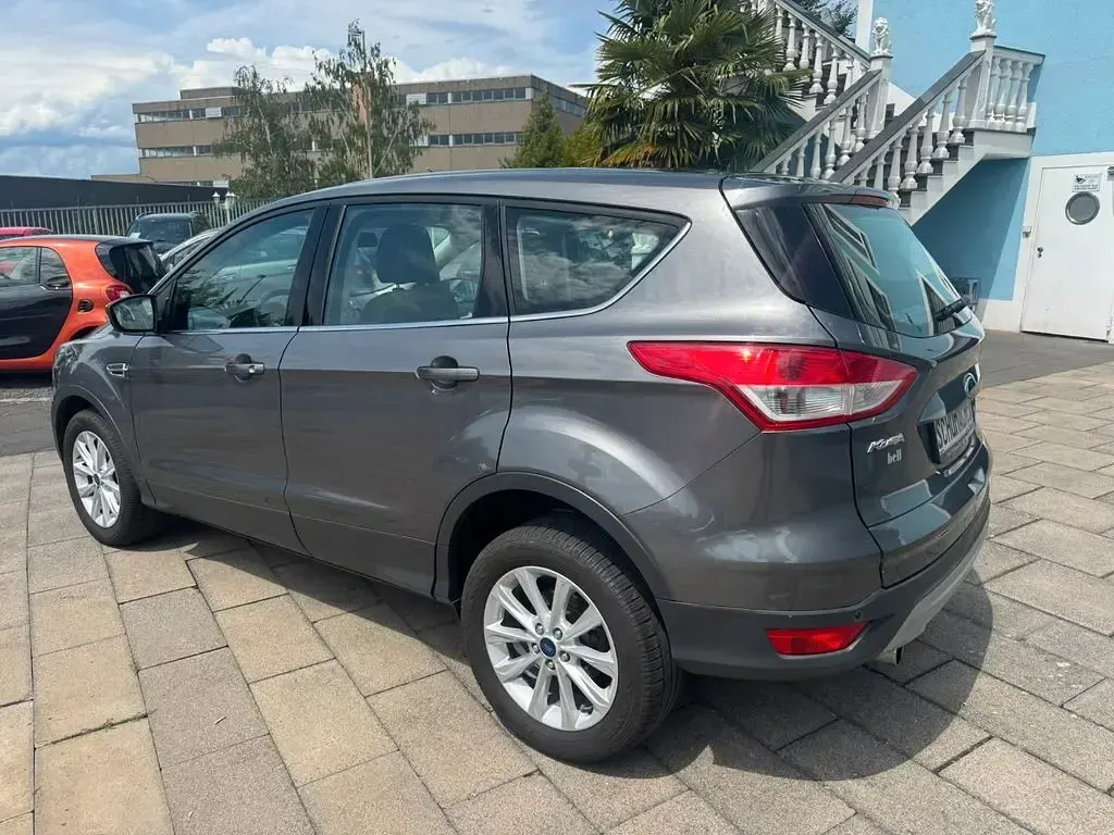 Gebraucht Ford Kuga Trend 150 PS (110 kW) 2013 Sterling gray metallic SUV