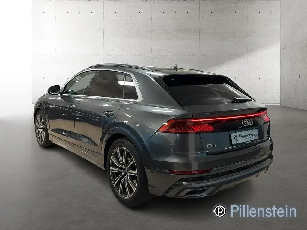 Gebraucht Audi Q8 S-Line 286 PS (210 kW) 2023 Grau SUV