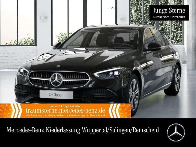 Gebraucht Mercedes C300e Avantgarde 204 PS (150 kW) 2025 Schwarz Limousine