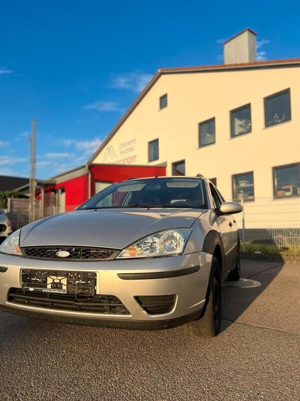 Silber Gebraucht 2006 Ford Focus Kombi | 599 € (Superpreis) - Bild 1/4