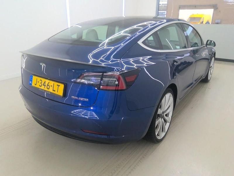 Second-hand Tesla Model 3 Performance 358 kW (487 CP) 2020 Albastru Berlinǎ