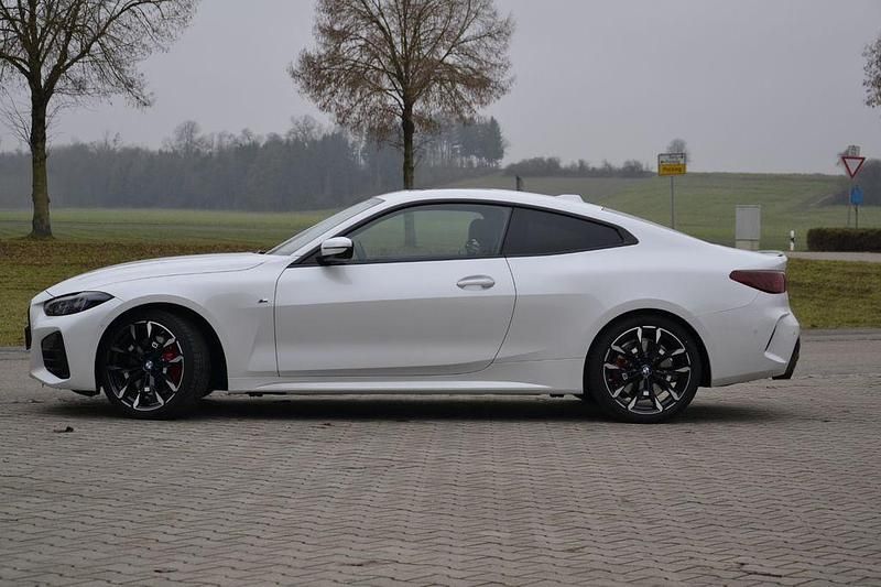 Gebraucht BMW 420 M Sport 190 PS (139 kW) 2025 Weiß Coupé