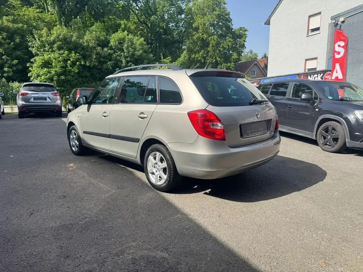 Gebraucht Skoda Fabia Ambition 86 PS (63 kW) 2012 Silber Kombi