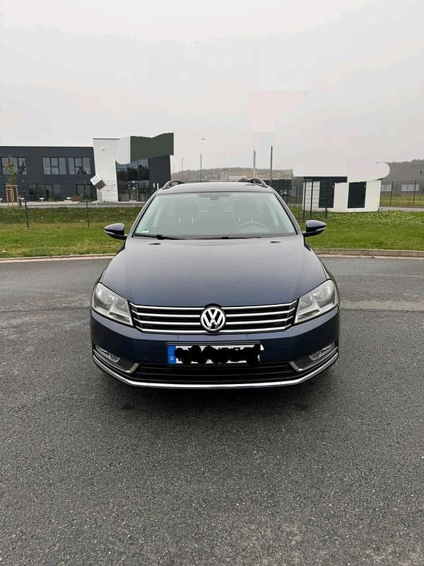 Blau Gebraucht 2011 VW Passat Kombi | 7.499 € (Etwas zu teuer) - Bild 1/4