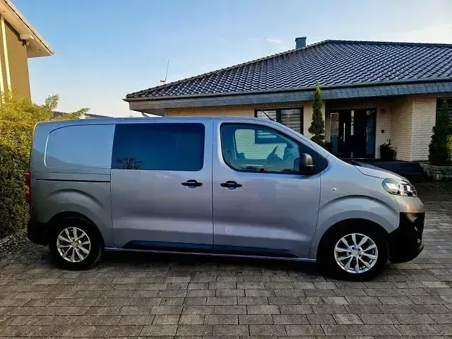 Gebraucht Opel Vivaro-e Combi Edition 144 PS (105 kW) 2022 Grau Van / Kleinbus