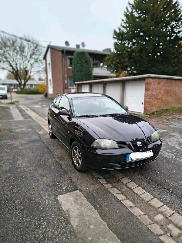 Schwarz Gebraucht 2004 Seat Ibiza Kleinwagen | 1.490 € (Etwas zu teuer) - Bild 1/4