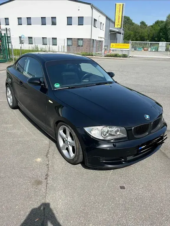 Gebraucht BMW 125 Performance 218 PS (160 kW) 2008 Schwarz Kleinwagen