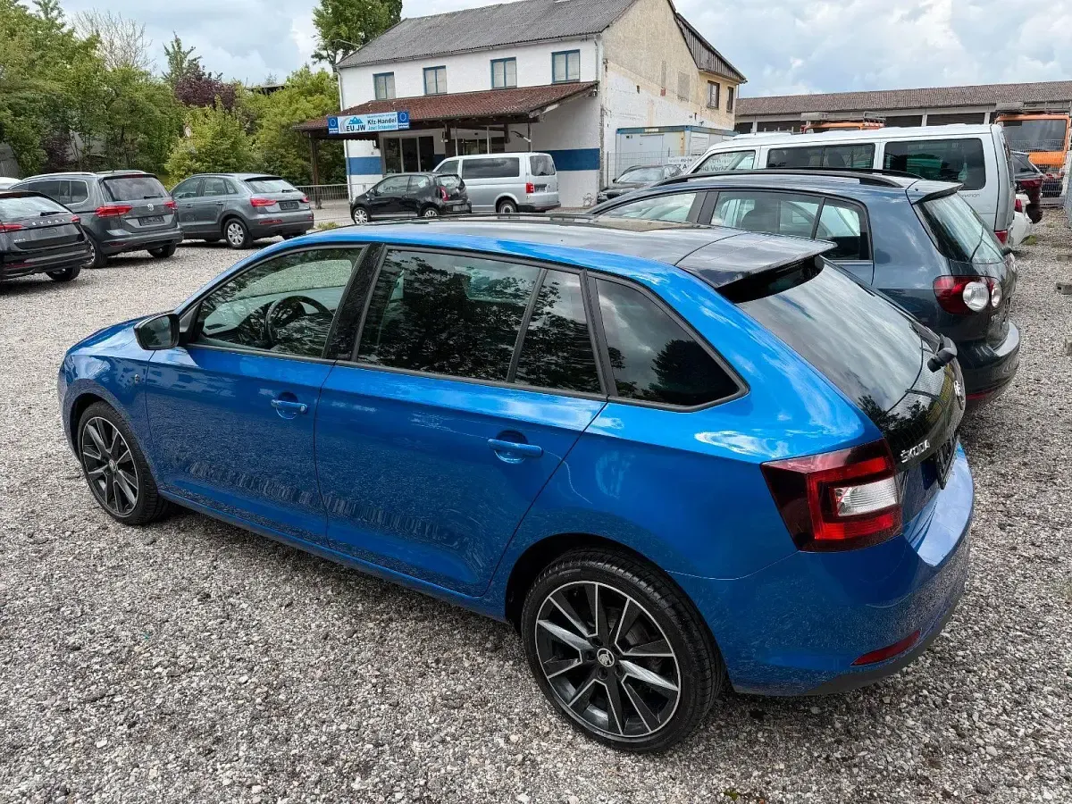 Używany Skoda Rapid Style 86 KM (63 kW) 2014 Niebieski Hatchback