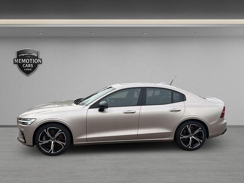 Gebraucht Volvo S60 250 PS (183 kW) 2023 Gold Limousine