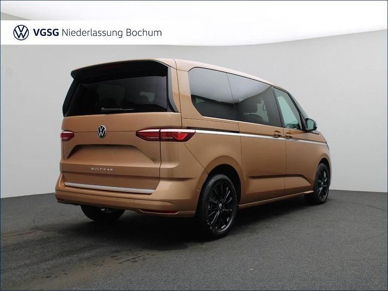 Occasion VW Multivan Style 150 ch (110 kW) 2024 Doré Monospace