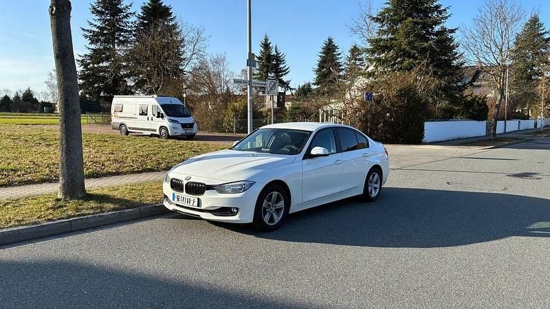 Gebraucht BMW 316 116 PS (85 kW) 2014 Weiß Limousine