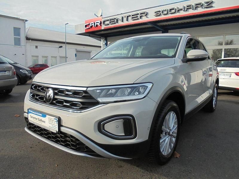Grau Gebraucht 2024 VW T-Roc Life SUV | 26.499 € (Guter Preis) - Bild 1/4