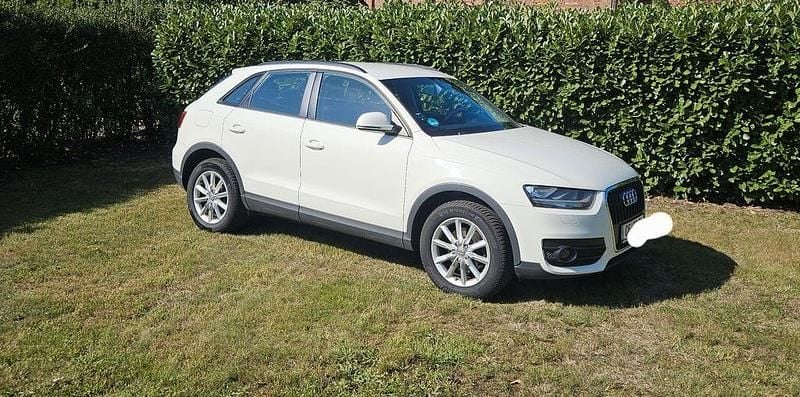 Weiß Gebraucht 2014 Audi Q3 SUV | 10.750 € (Guter Preis) - Bild 1/4