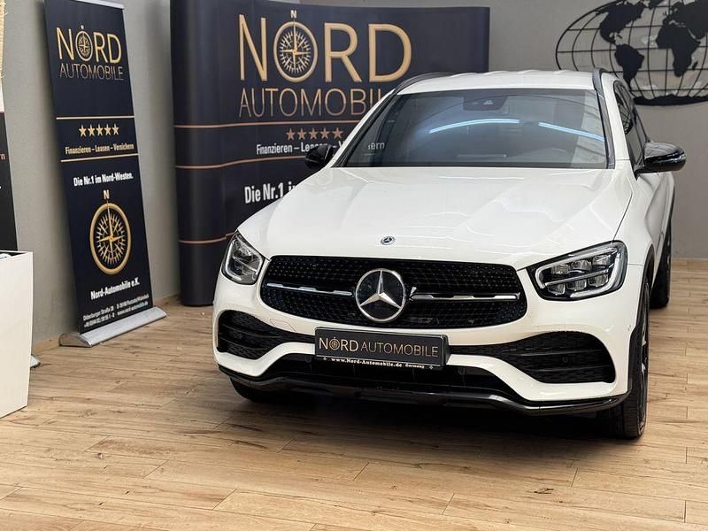 Polarweiß Gebraucht 2022 Mercedes GLC400d AMG SUV | 39.449 € (Fairer Preis) - Bild 1/3