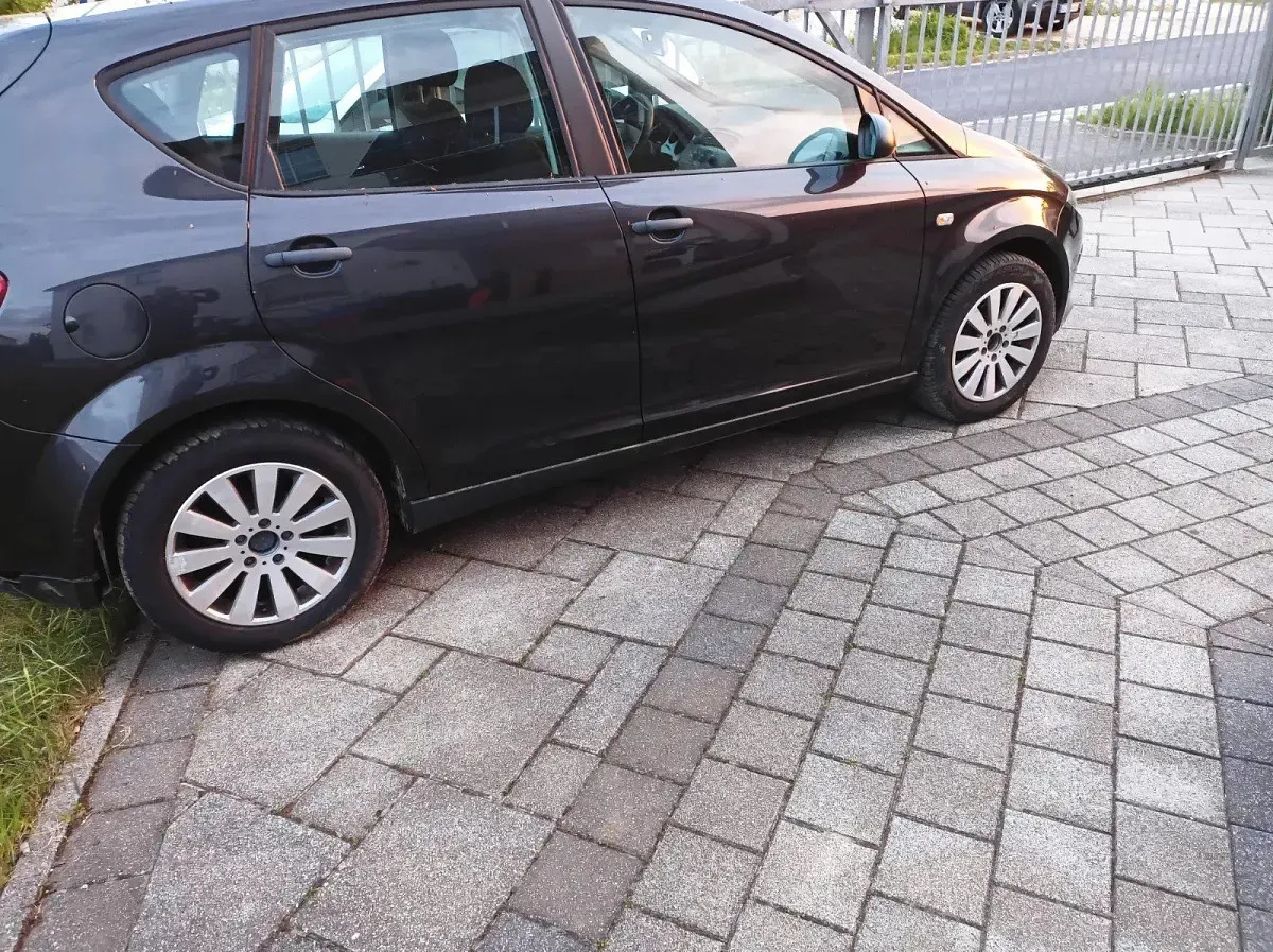 Używany Seat Altea 102 KM (75 kW) 2008 Czarny Hatchback