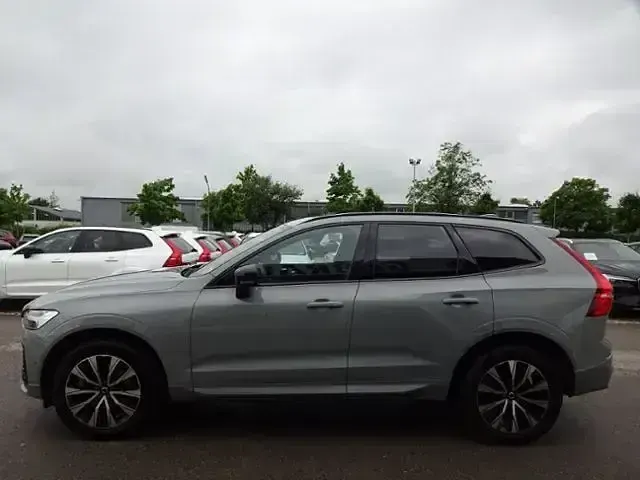 Gebraucht Volvo XC60 Plus 197 PS (144 kW) 2024 Vapour grey / metallic SUV