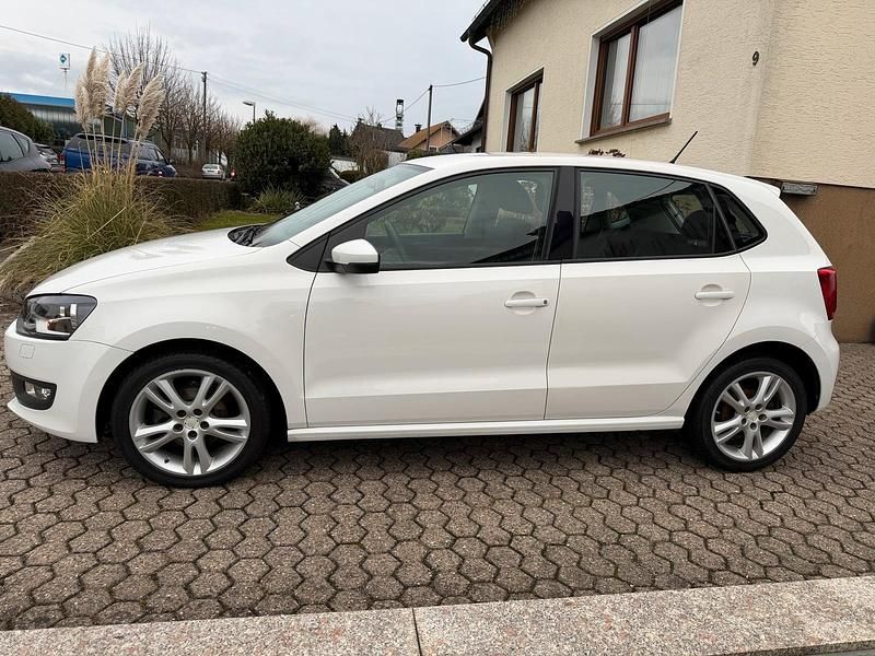 Gebraucht VW Polo Style 86 PS (63 kW) 2013 Weiß Kleinwagen
