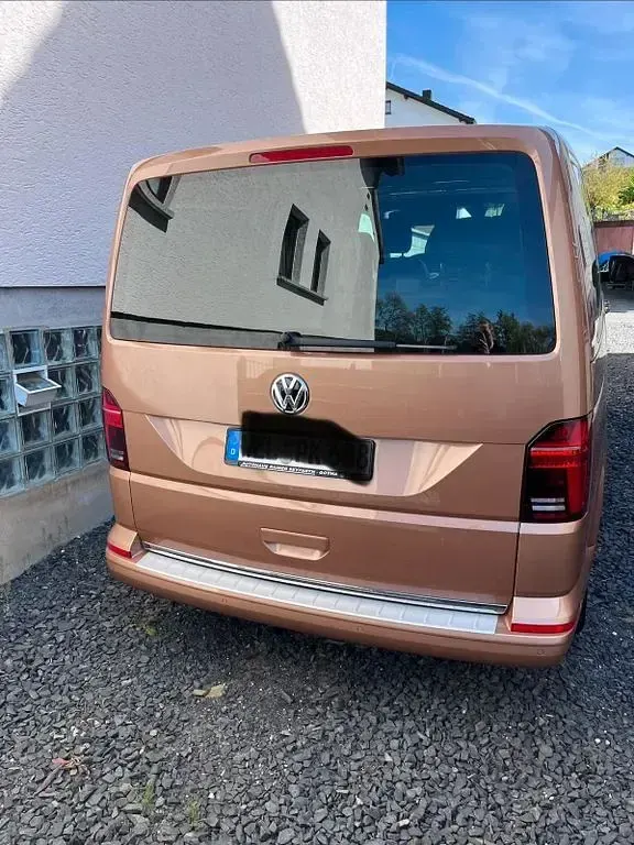 Gebraucht VW Multivan Comfortline 150 PS (110 kW) 2020 Beige Van / Kleinbus