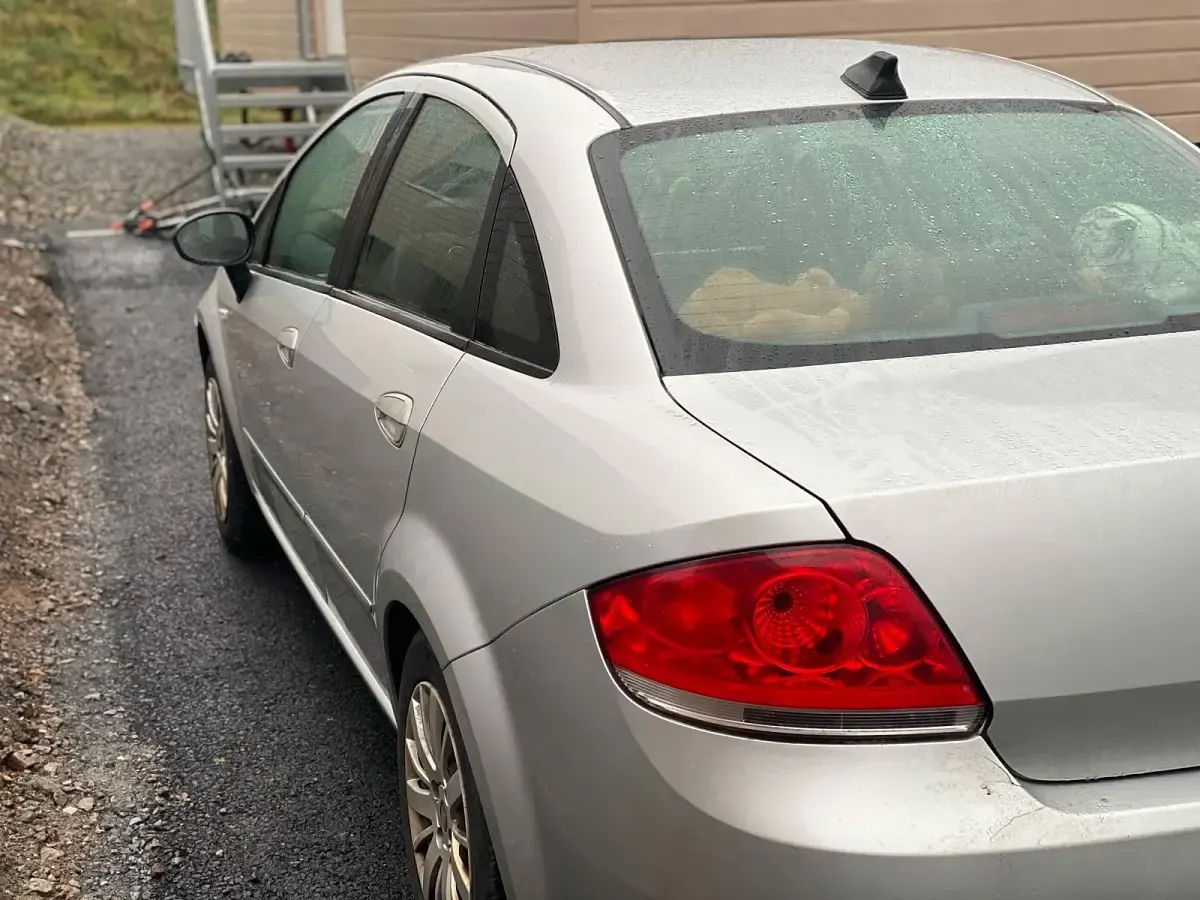 Gebraucht Fiat Linea 120 PS (88 kW) 2009 Grau Limousine