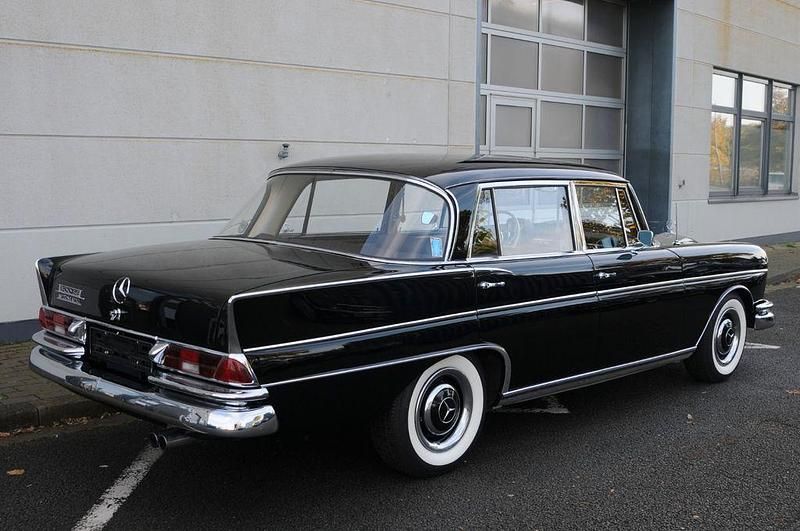 Gebraucht Mercedes 300 170 PS (125 kW) 1964 Schwarz Limousine
