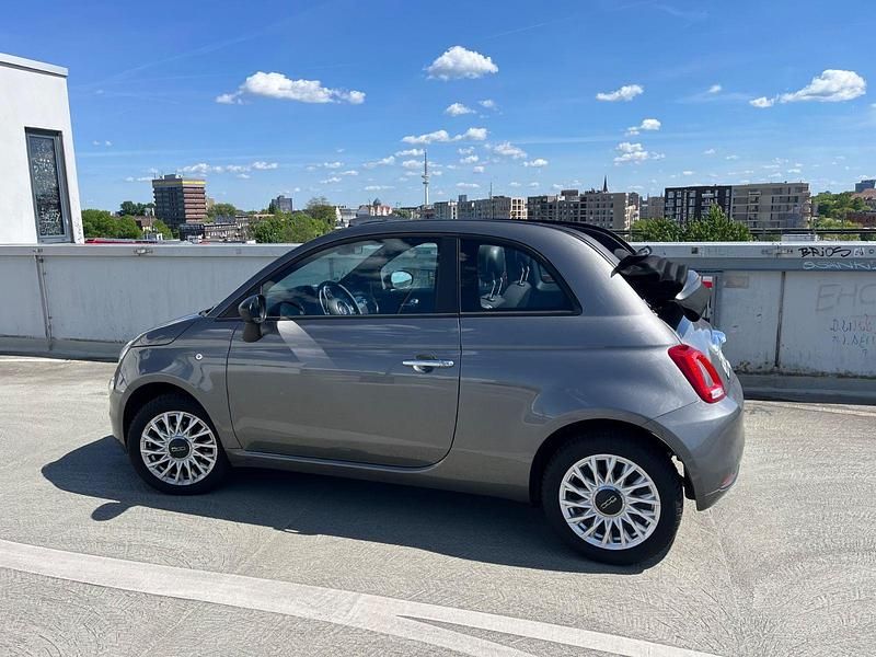 Grau Gebraucht 2023 Fiat 500C Club Cabrio | 13.699 € (Fairer Preis) - Bild 1/4