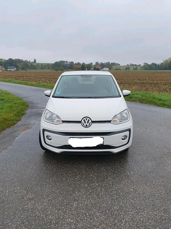 Second-hand VW up! 60 CP (44 kW) 2019 Alb Hatchback