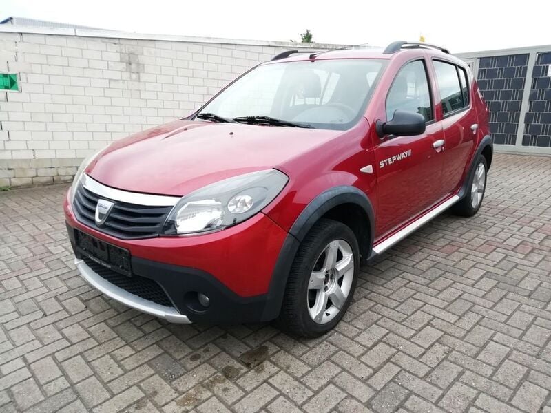 Rot Gebraucht 2011 Dacia Sandero Stepway Kleinwagen | 2.490 € (Fairer Preis) - Bild 1/4