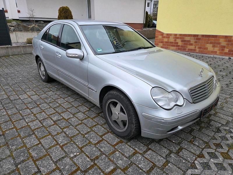 Gebraucht Mercedes C200 Elegance 163 PS (119 kW) 2002 Silber Limousine