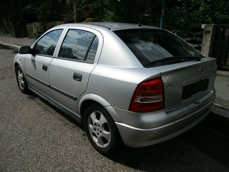 Gebraucht Opel Astra Edition 125 PS (91 kW) 2001 Silber Kleinwagen