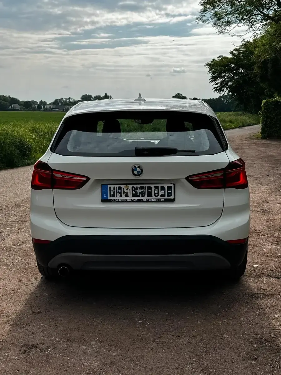 Gebraucht BMW X1 Advantage 2015 Weiß SUV