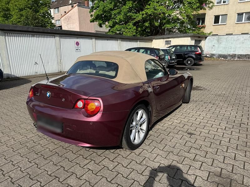 Gebraucht BMW Z4 192 PS (141 kW) 2004 Violet Cabrio