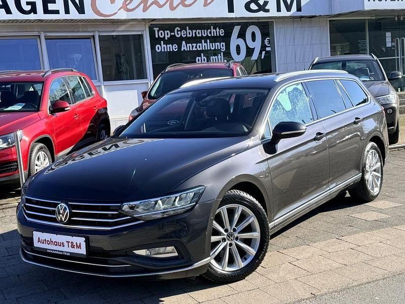 Gebraucht VW Passat Elegance 200 PS (147 kW) 2021 Mangangrau (metallic) Kombi