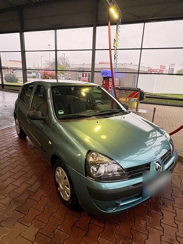 Brugt Renault Clio II 75 HK (55 kW) 2004 Blå Hatchback