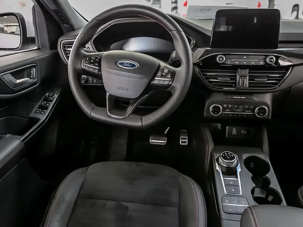 Gebraucht Ford Kuga ST-Line X 224 PS (164 kW) 2022 Weiß SUV