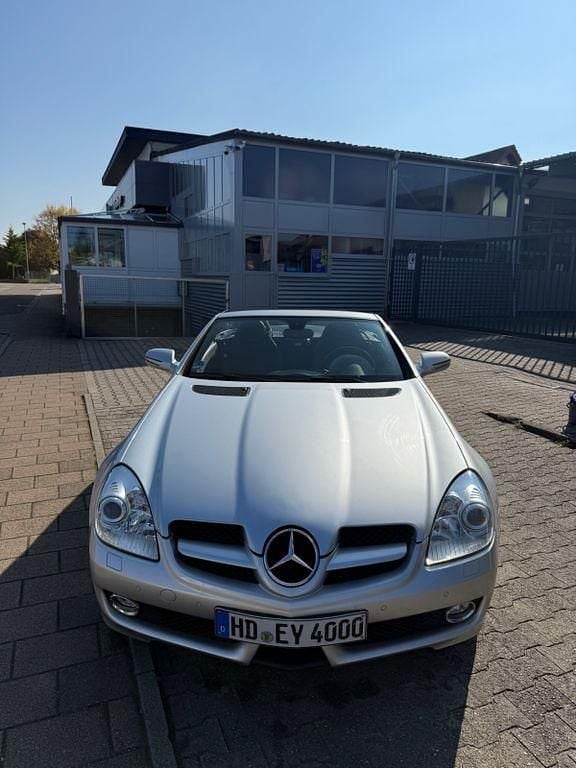 Silber Gebraucht 2010 Mercedes SLK350 Cabrio | 10.499 € (Superpreis) - Bild 1/4