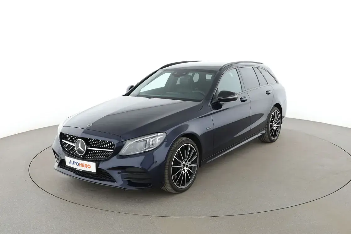 Używany Mercedes C300e AMG line 122 KM (89 kW) 2020 Kombi