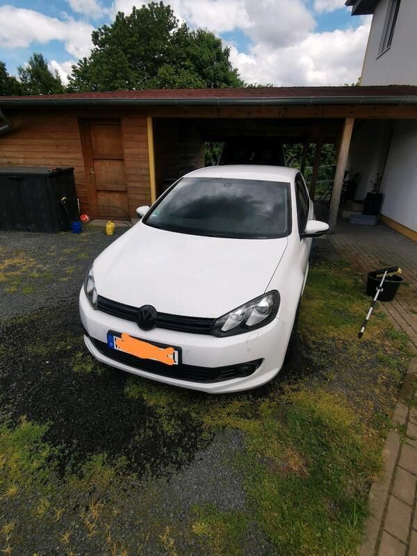 Weiß Gebraucht 2012 VW Golf VI Kleinwagen | 4.000 € (Superpreis) - Bild 1/4